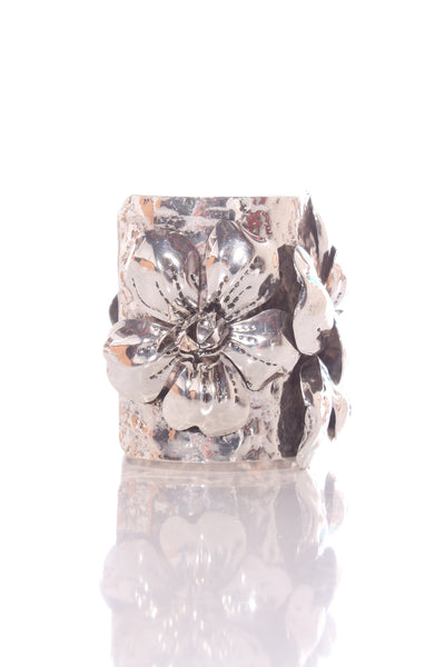 ZARA - Metal floral bangle!