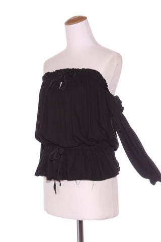 QUEEN THE LABEL - Off the shoulder top! 12