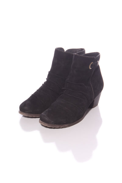 CREATURES OF COMFORT - Ruched leather ankle boots! 39