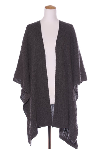D)LUX - Lambswool cable knit poncho! 8-18