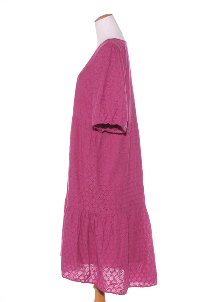 SIREN - Broderie midi dress - Berry! 18
