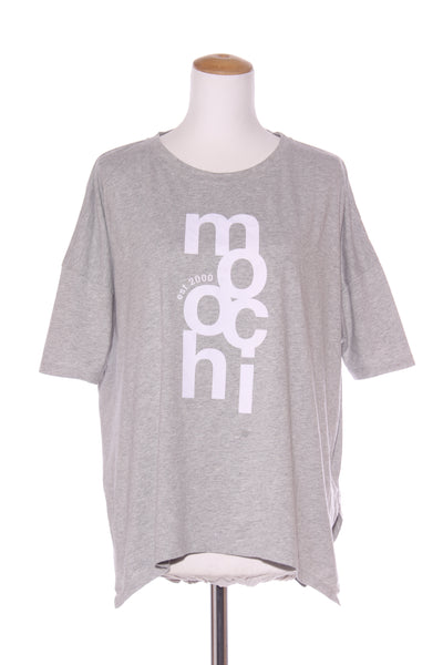 MOOCHI 6&7 "Motion angle" tee! 10-12