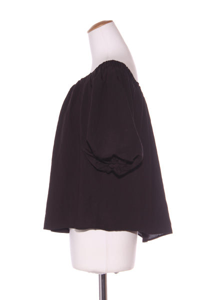 H&M - Off the shoulder puff sleeve top! 10