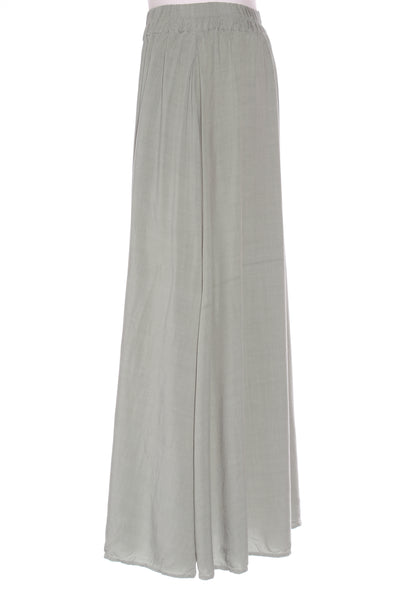STELLA + GEMMA - Sage green maxi skirt! 8-10