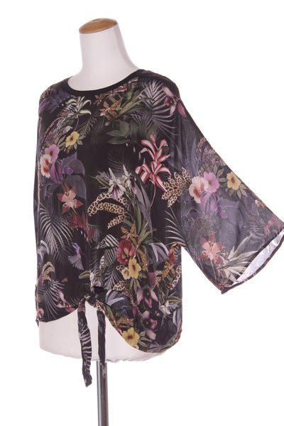 BLUE ILLUSION - Tropical print top! 12