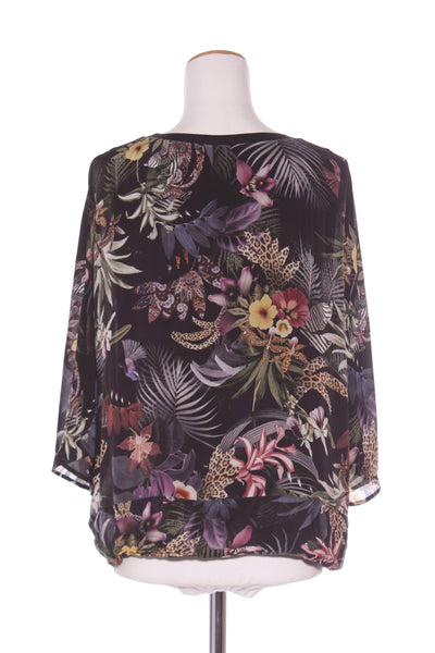 BLUE ILLUSION - Tropical print top! 12