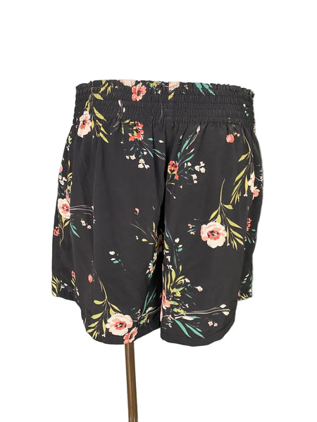 DRAMA - Black floral shorts! 12