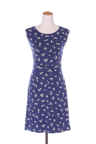 BODEN - Blue + white petal print jersey dress! 6-8