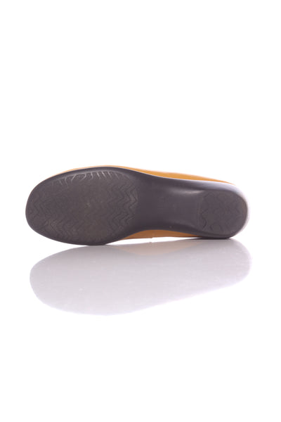 ZIERA - Mustard leather flats! 38.5