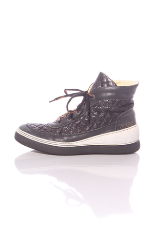 EJECT - Quilted leather hi top sneakers! 39