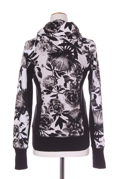 LULULEMON "Calm & cozy" Brisk bloom jacket! 8-10