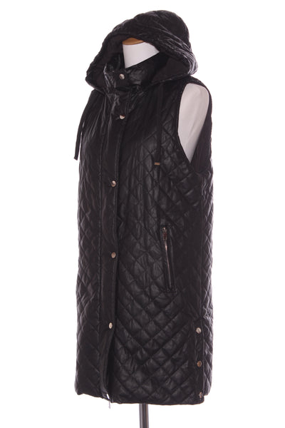 CARRÉ NOIR - Quilted faux leather hooded longline vest! 12