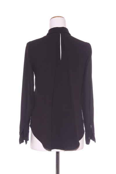 CUE - Black shirt! 6-8