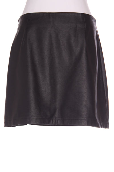 GLASSONS - Faux leather mini skirt! 14