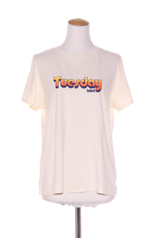 TUESDAY - Retro print logo tee! 12