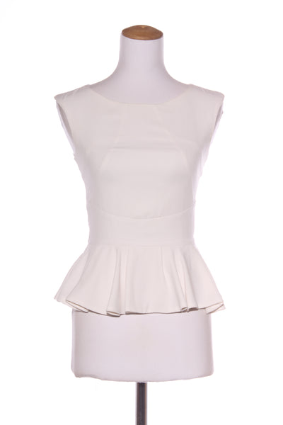 CUE (AU) White peplum top! 6