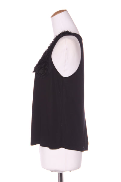 SUITE BLANCO - Rosette detail tank! 12