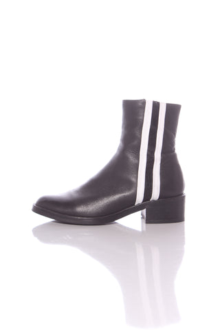 BELLE SCARPE - Leather stripe detail ankle boot! 40