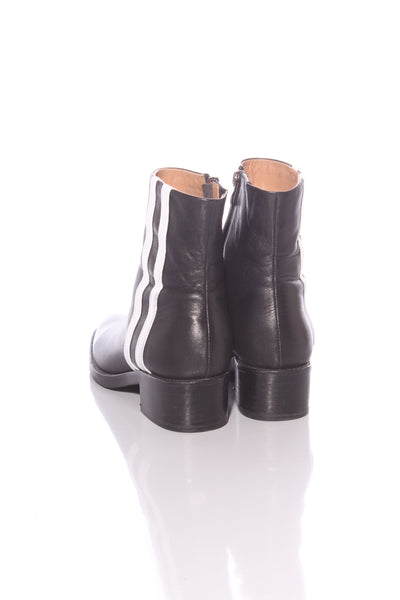BELLE SCARPE - Leather stripe detail ankle boot! 40