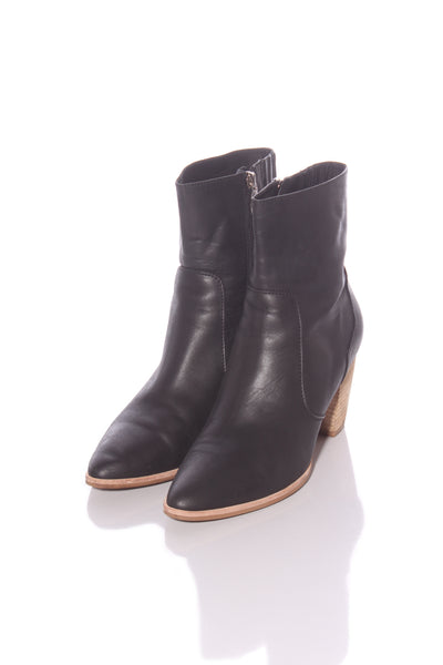 MINX "Seattle slew" leather ankle boots! 40