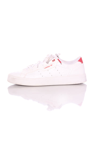 ADIDAS - Heart embossed leather sneakers! 38.5