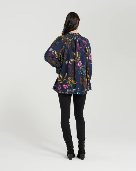 SEDUCE - Navy floral destiny top! 16