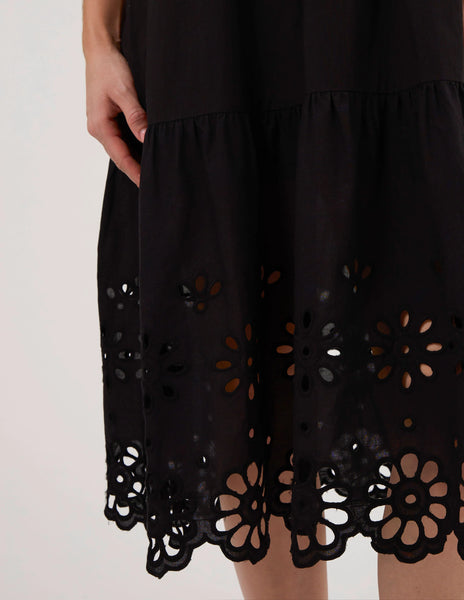 STELLA + GEMMA (LN) "Lainey" broderie detail midi dress! 14