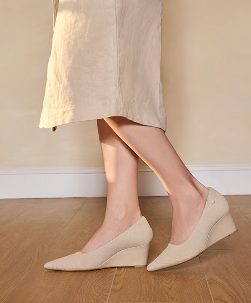 VIVAIA (LN) Pointed toe wedge heels! 38