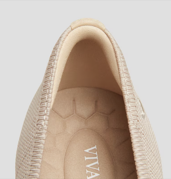 VIVAIA (LN) Pointed toe wedge heels! 38
