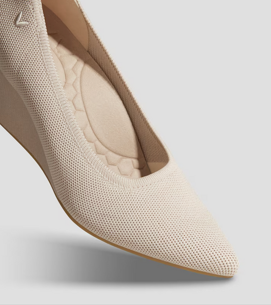 VIVAIA (LN) Pointed toe wedge heels! 38
