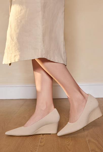 VIVAIA (LN) Pointed toe wedge heels! 38