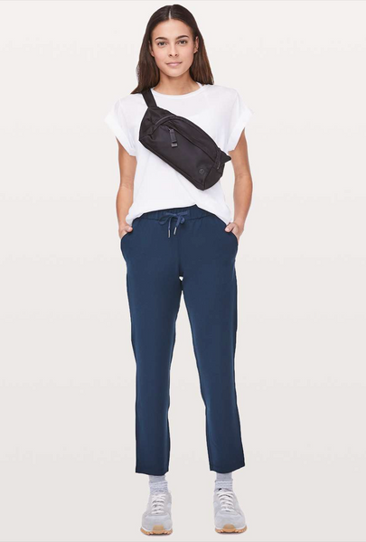 LULULEMON - On the fly woven pant - Navy! 12