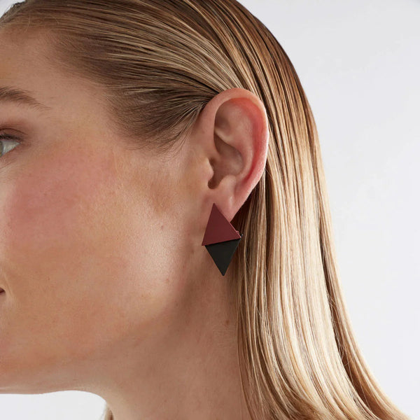 ELK - Shell pink Tri stud earring!