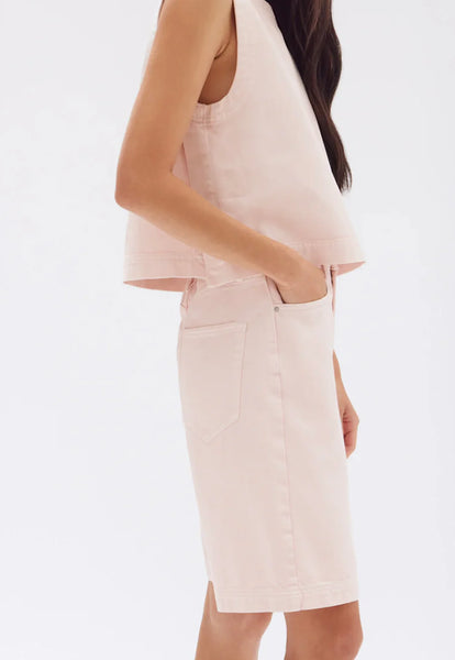 ASSEMBLY LABEL (LN) Relaxed denim shorts - Pomelo! 26/8