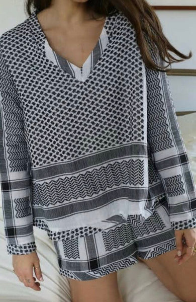 CECILIE Copenhagen - Embroidered cotton top! 8-12