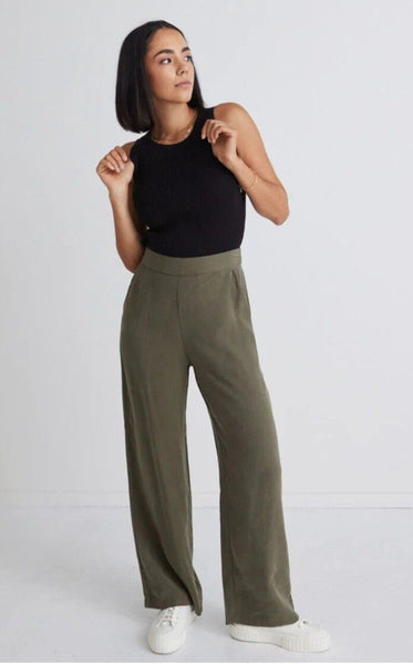 AMONG THE BRAVE - Effortless wide leg viscose pant! 10