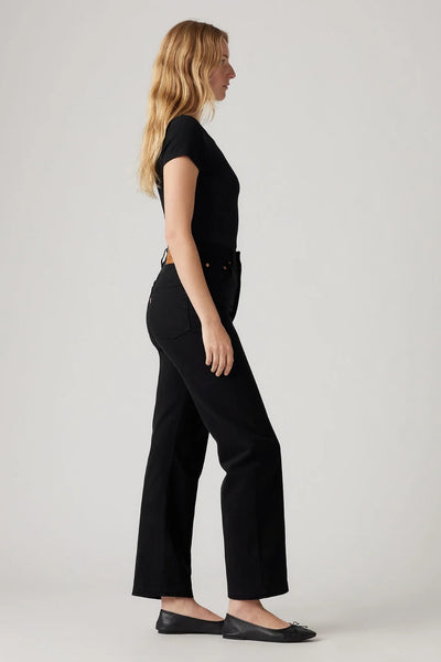 LEVI'S "Ribcage" straight ankle black jean! 34