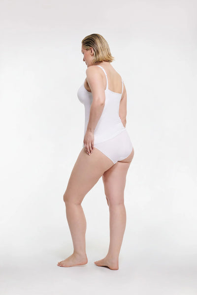 INTIMO (LN) Smooth miracle cami bra! 12-14