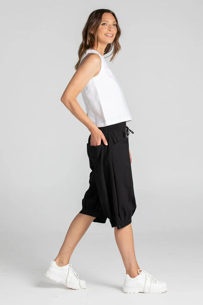 BOOM SHANKAR (LN) "Jada" shorts - Black! 16