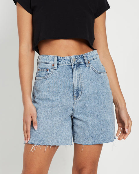 RIDERS by LEE "Hi-Wide Distressed denim short! 14