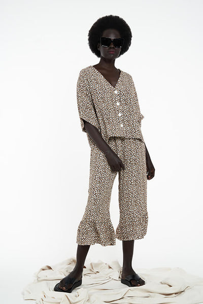 NEON COLLECTIVE - Leopard print button crop shirt! 8-16