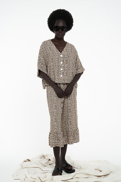 NEON COLLECTIVE - Leopard print button crop shirt! 8-16