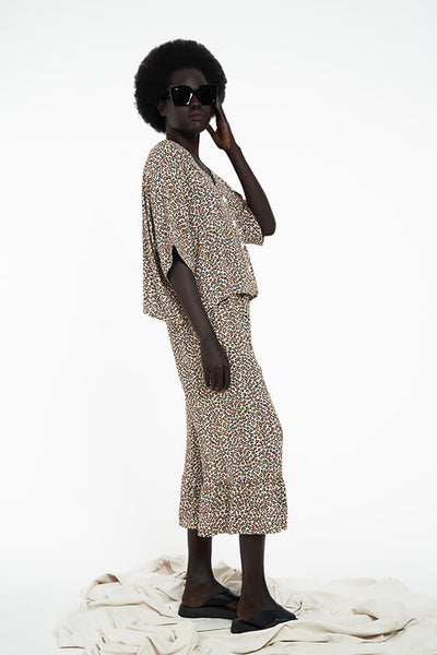 NEON COLLECTIVE - Leopard print button crop shirt! 8-16