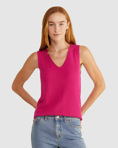 SPORTSCRAFT 'V' neck rib knit top! 12