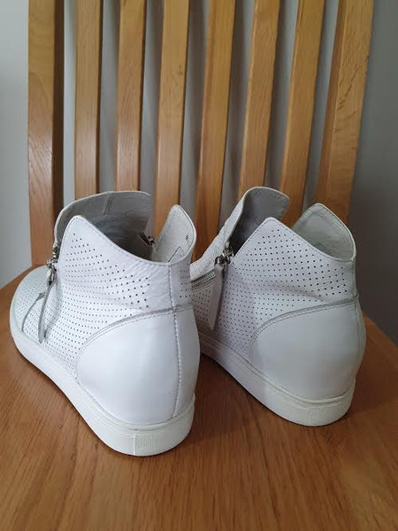 MINX "Willott" white pinhole leather boots! 41