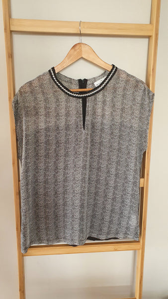 MACJAYS - Sheer panel embellished neckline top! 10-12