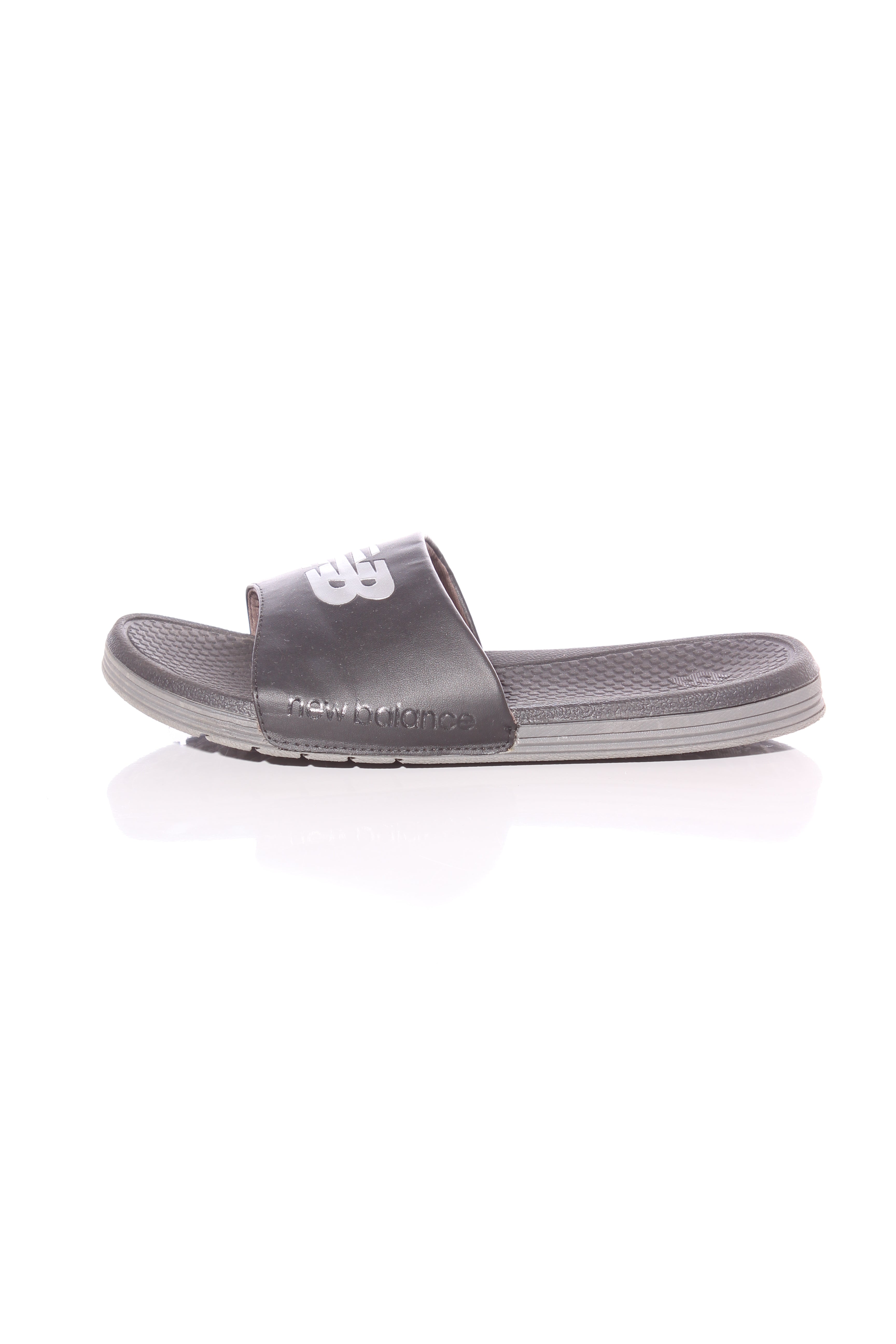 NEW BALANCE Logo slides scuffs 40 Recycle Style Preloved Designer Clothing