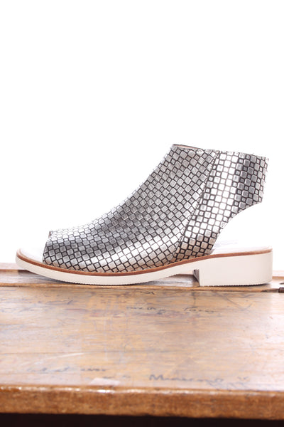 MINX "Bijoux" Silver leather open toe boot! 39