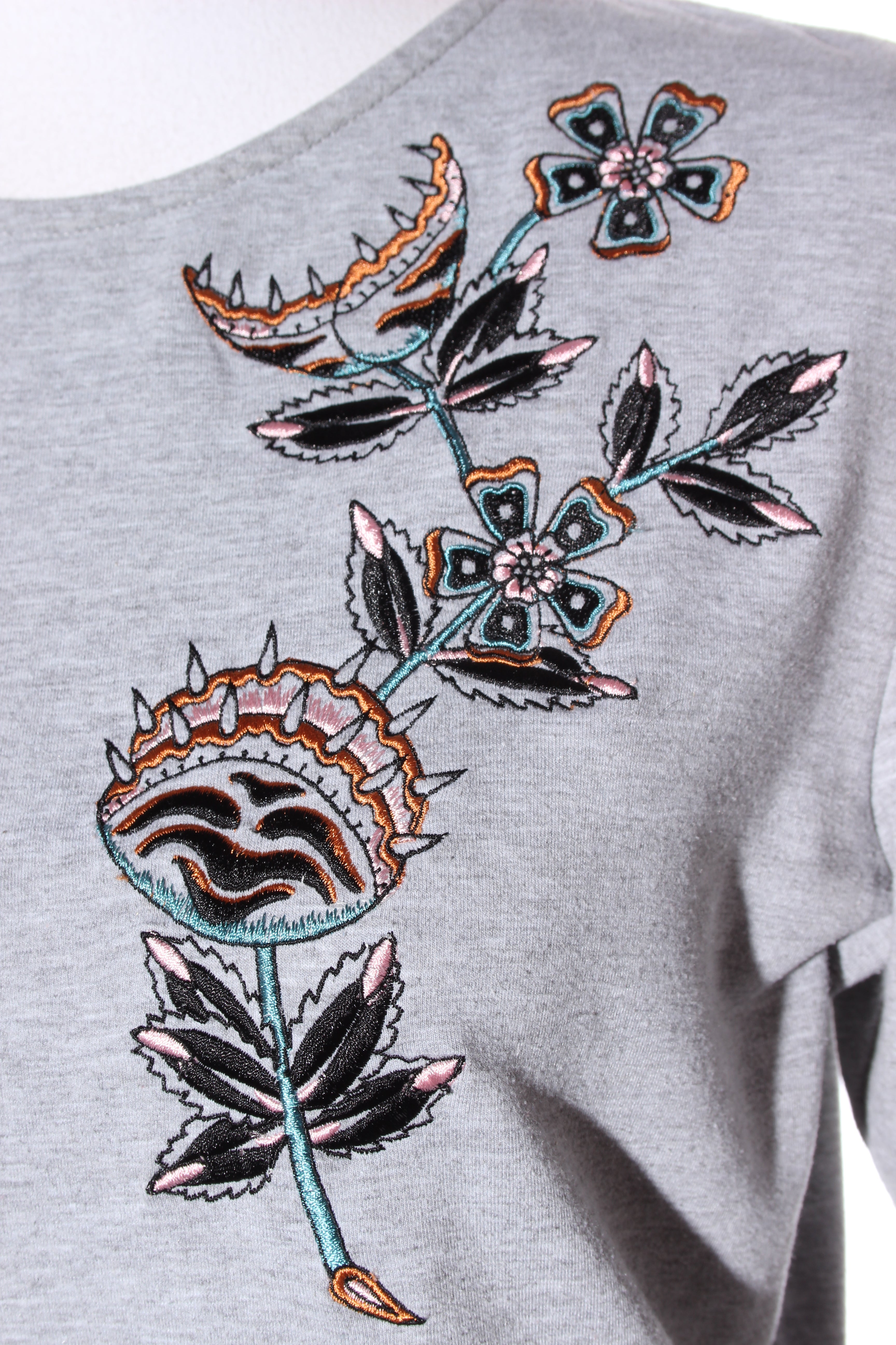 LONELY HEARTS - Venus flytrap embroidered dress! 10 | Recycle Style | Preloved Designer Clothing LONELY HEARTS - Venus flytrap embroidered dress! 10 | Recycle Style | Preloved Designer Clothing