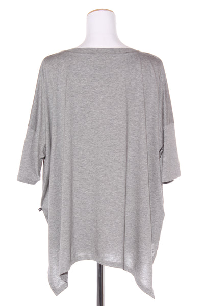 MOOCHI 6&7 - Sequin XX boxy fit tee! 8-12